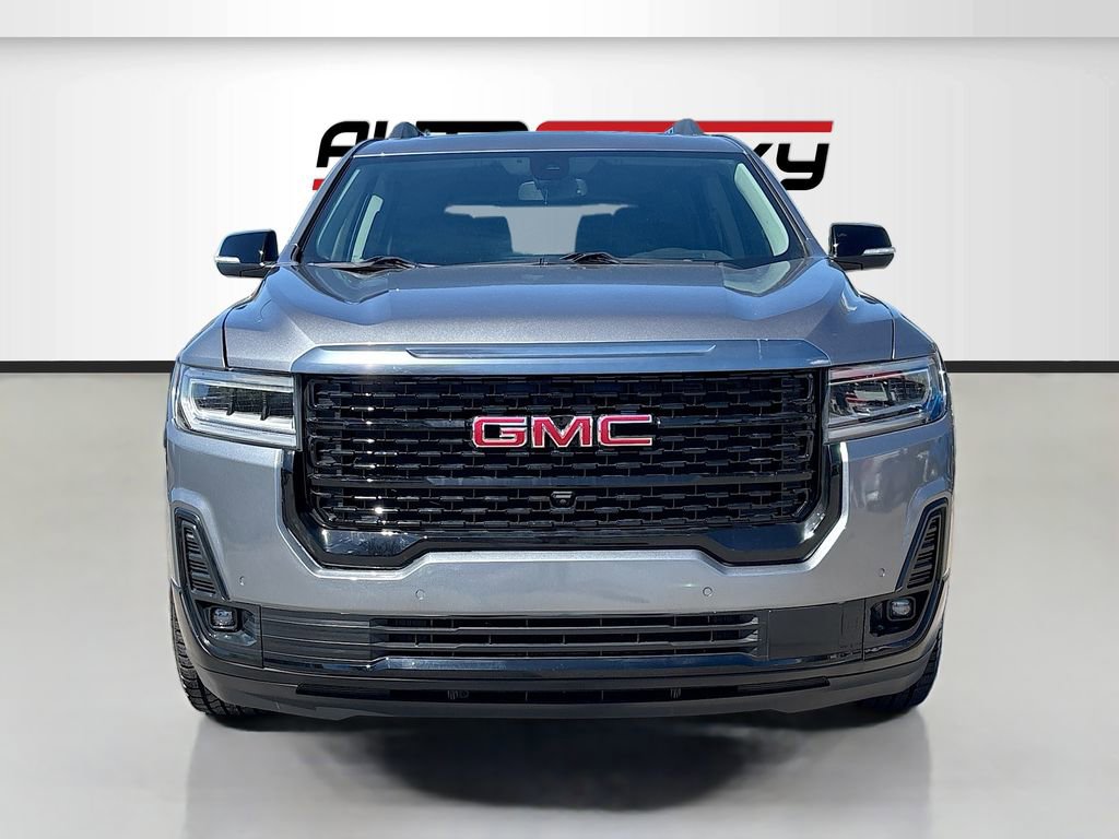 Used 2022 GMC Acadia AT4 w/ Technology Package AWD/4WD image 2