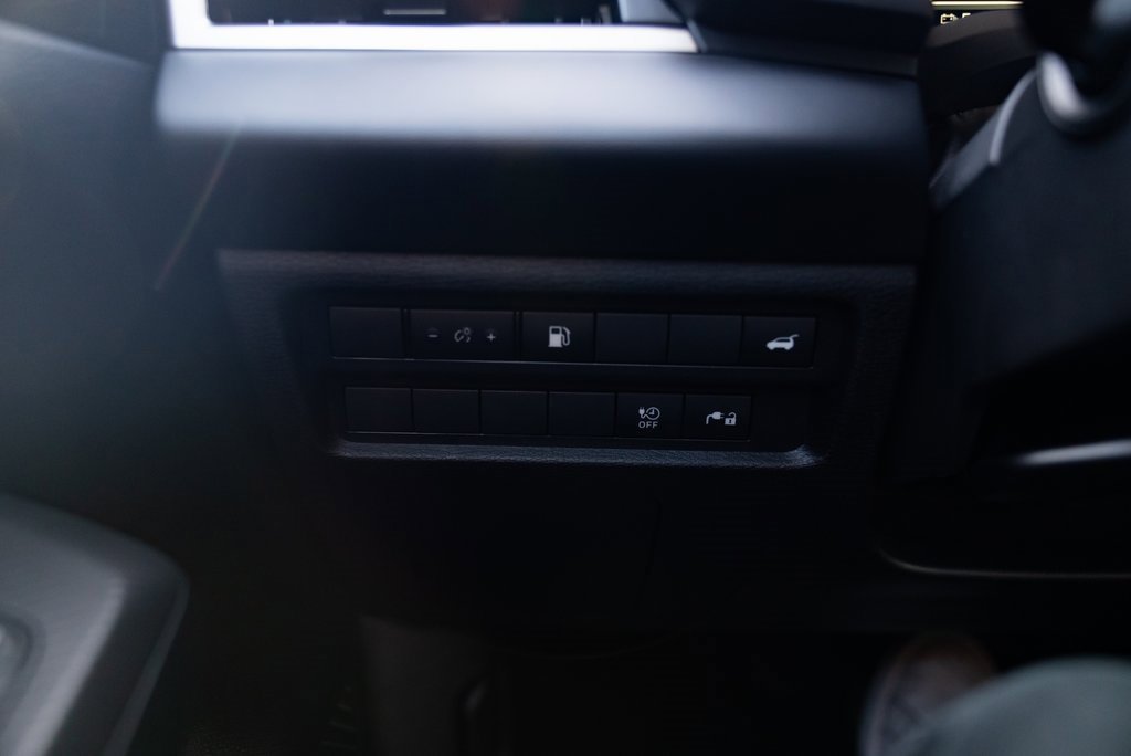 New 2025 Mitsubishi Outlander SE image 13