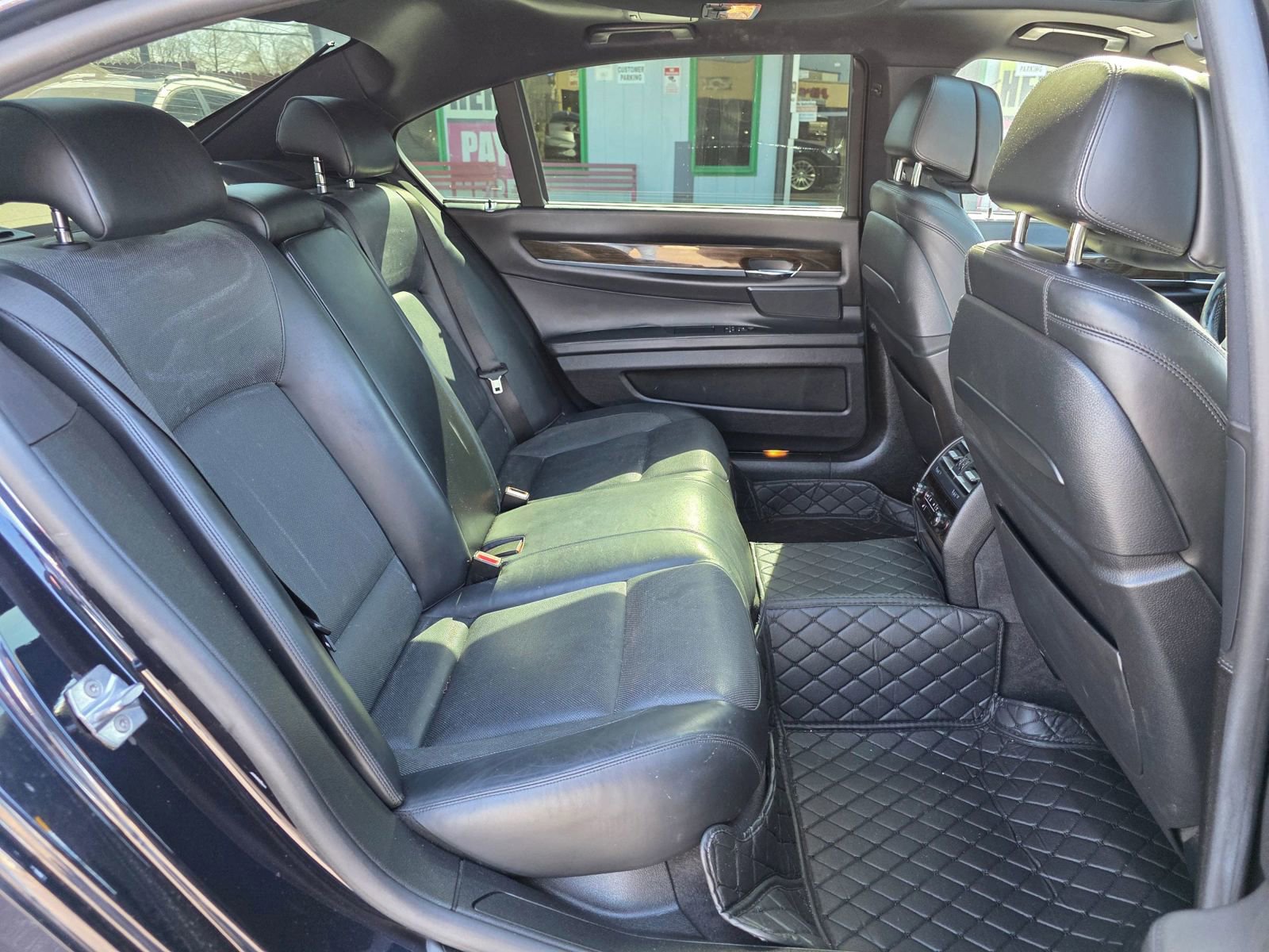 Used 2014 BMW 750Li xDrive AWD/4WD image 12