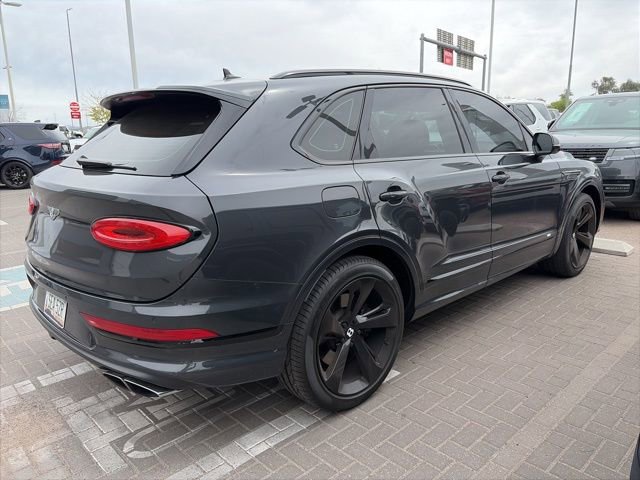 Used 2021 Bentley Bentayga AWD/4WD image 3