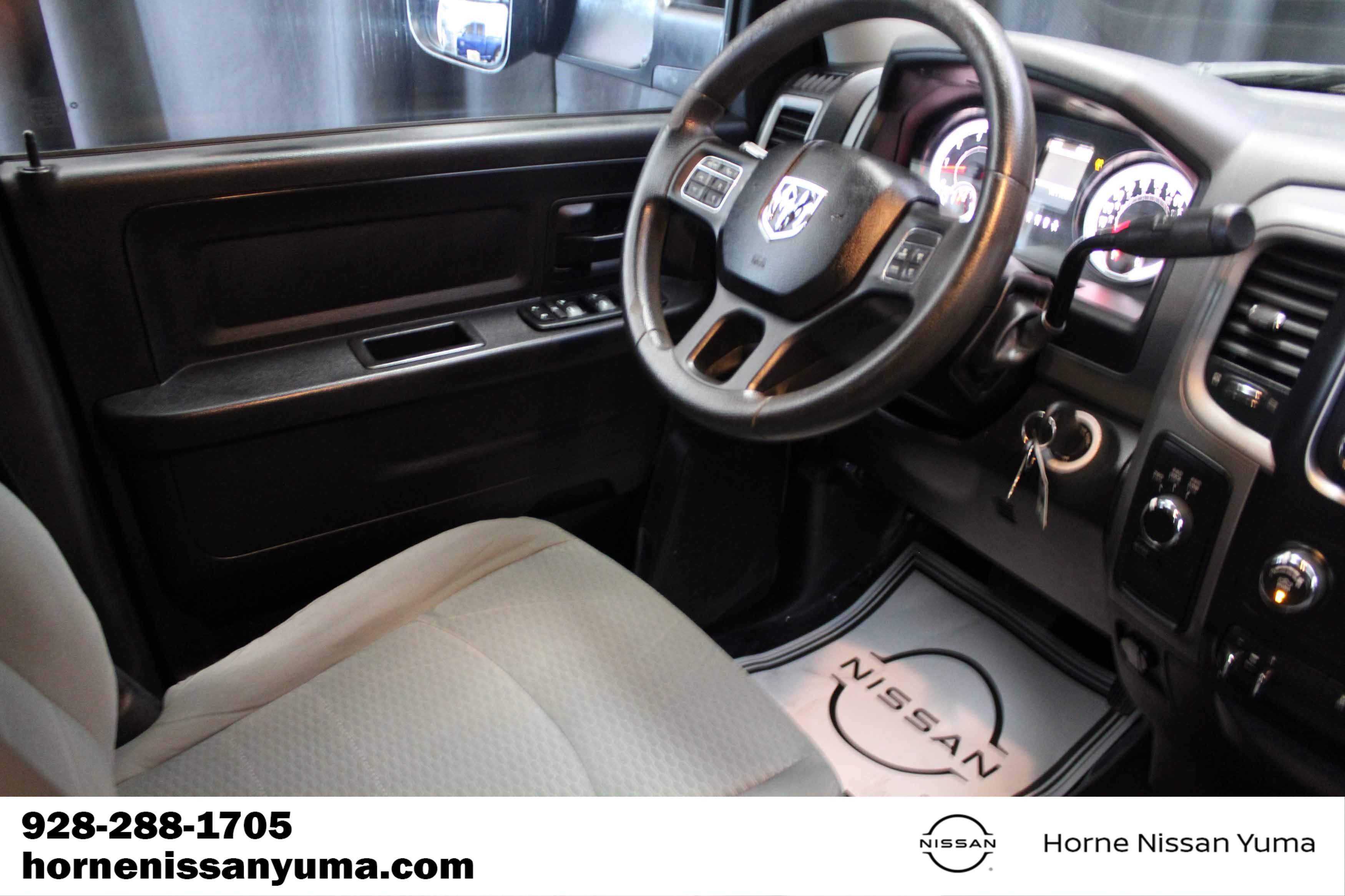 Used 2015 RAM 2500 Tradesman w/ Chrome Appearance Group AWD/4WD image 10