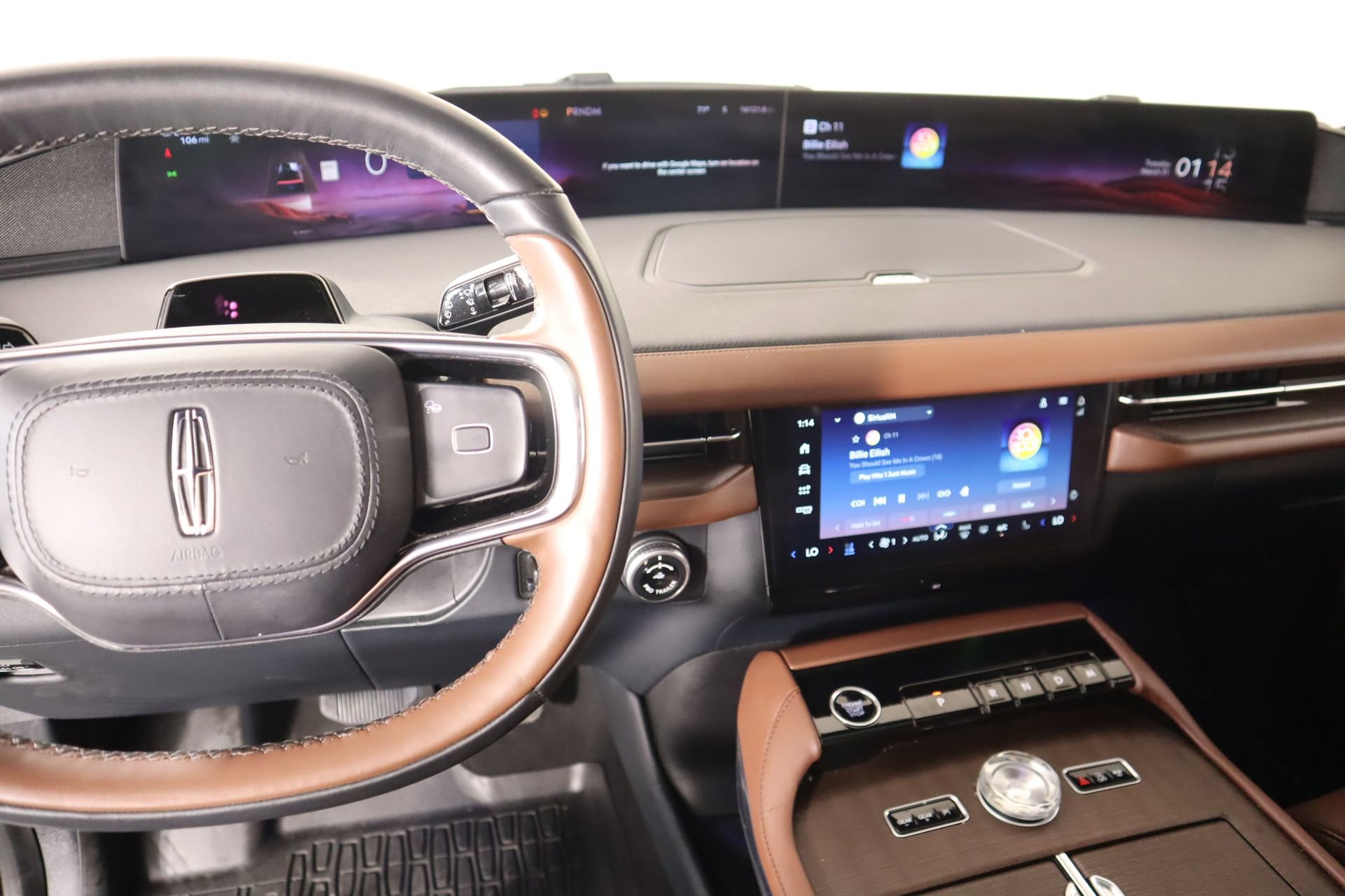 Certified 2025 Lincoln Navigator L Reserve AWD/4WD image 5