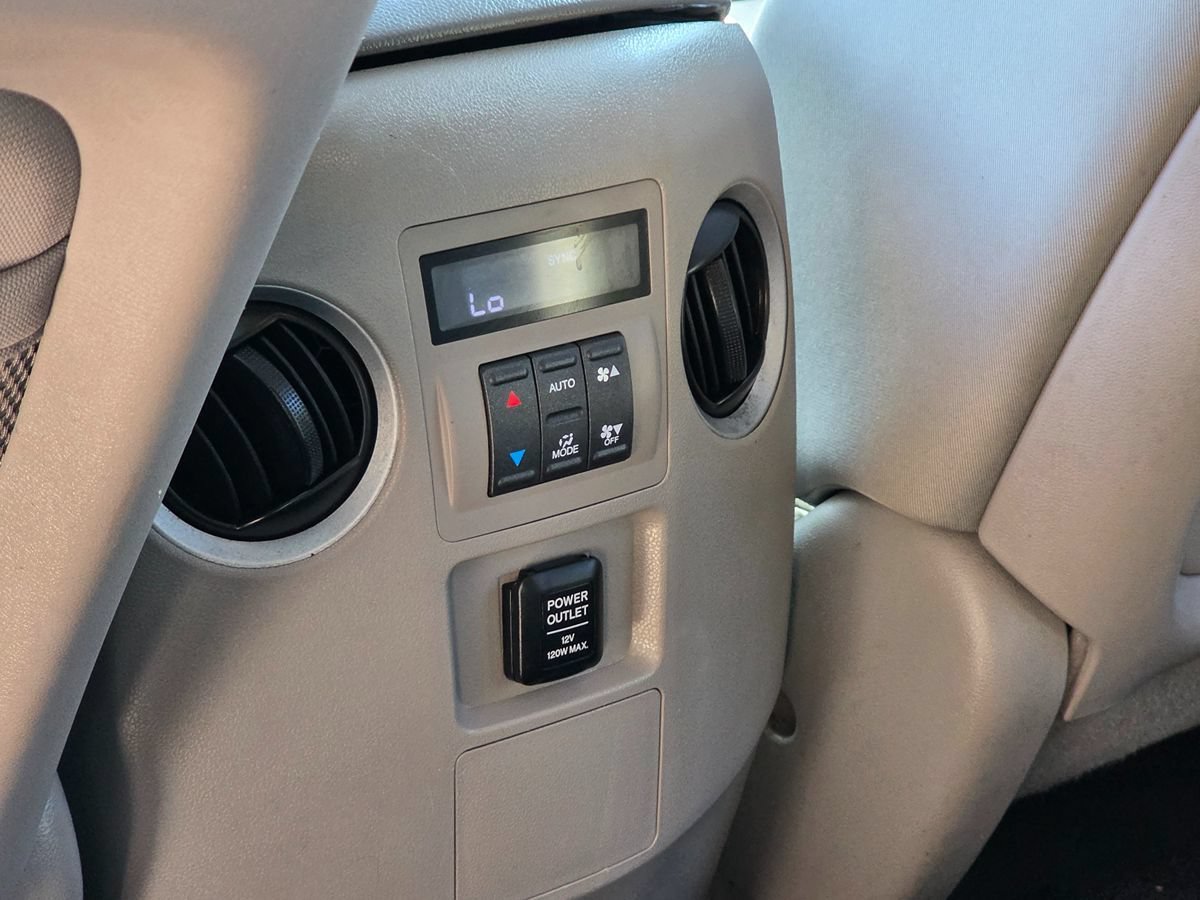 Used 2011 Honda Pilot EX image 25