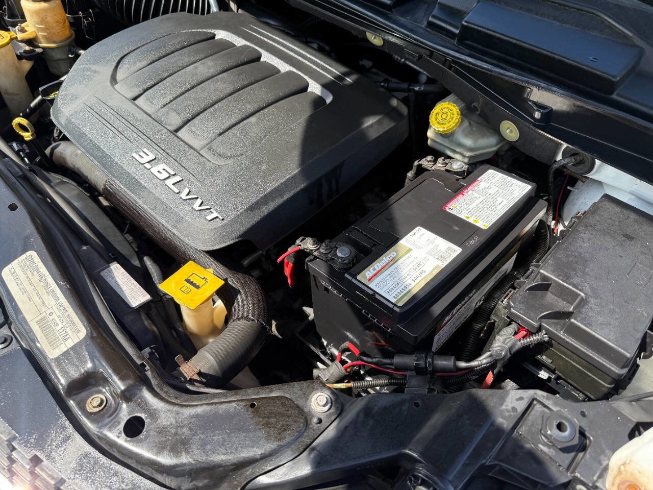 Used 2015 Dodge Grand Caravan SXT w/ Security Group FWD image 39