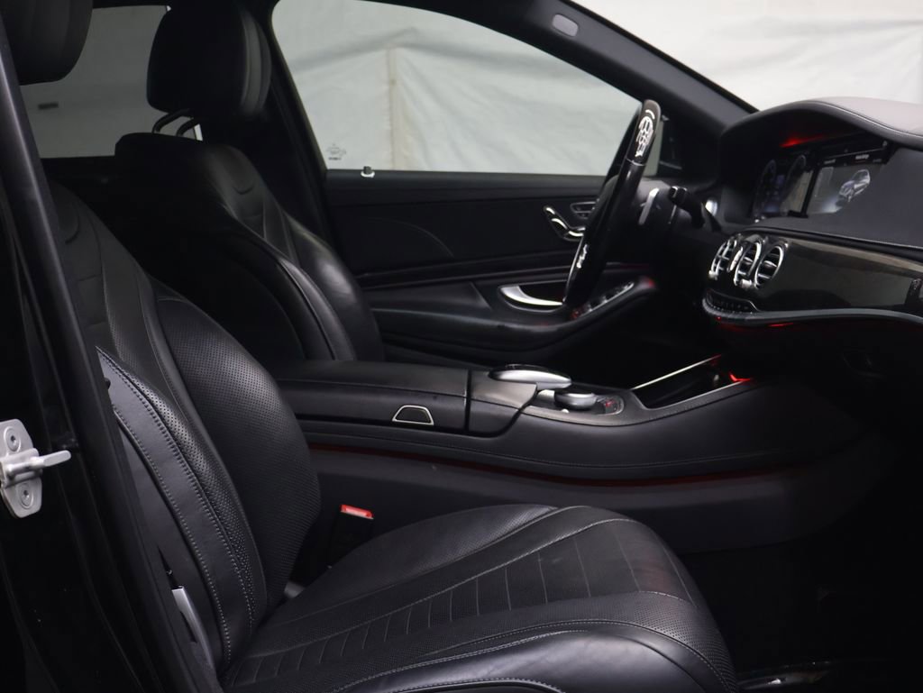 Used 2017 Mercedes-Benz S 550 4MATIC Sedan w/ Premium Package image 10