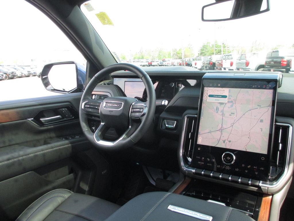 Used 2026 GMC Yukon Denali w/ Sun & Power Step Package image 30