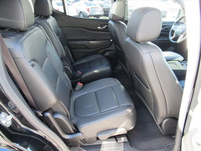 Used 2023 GMC Acadia SLT w/ Elevation Edition image 34