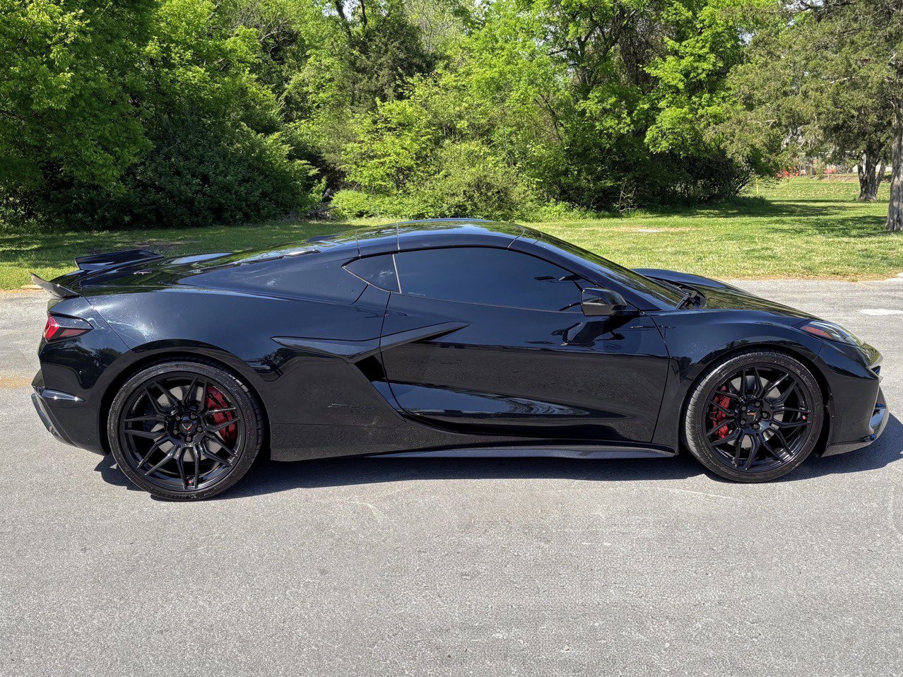 Used 2024 Chevrolet Corvette Z06 w/ Battery Protection Package image 8