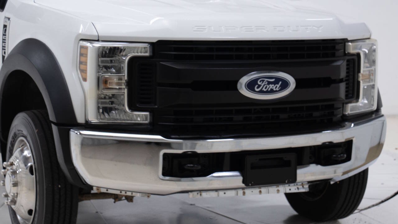 Used 2018 Ford F550 4x4 Regular Cab Super Duty image 9