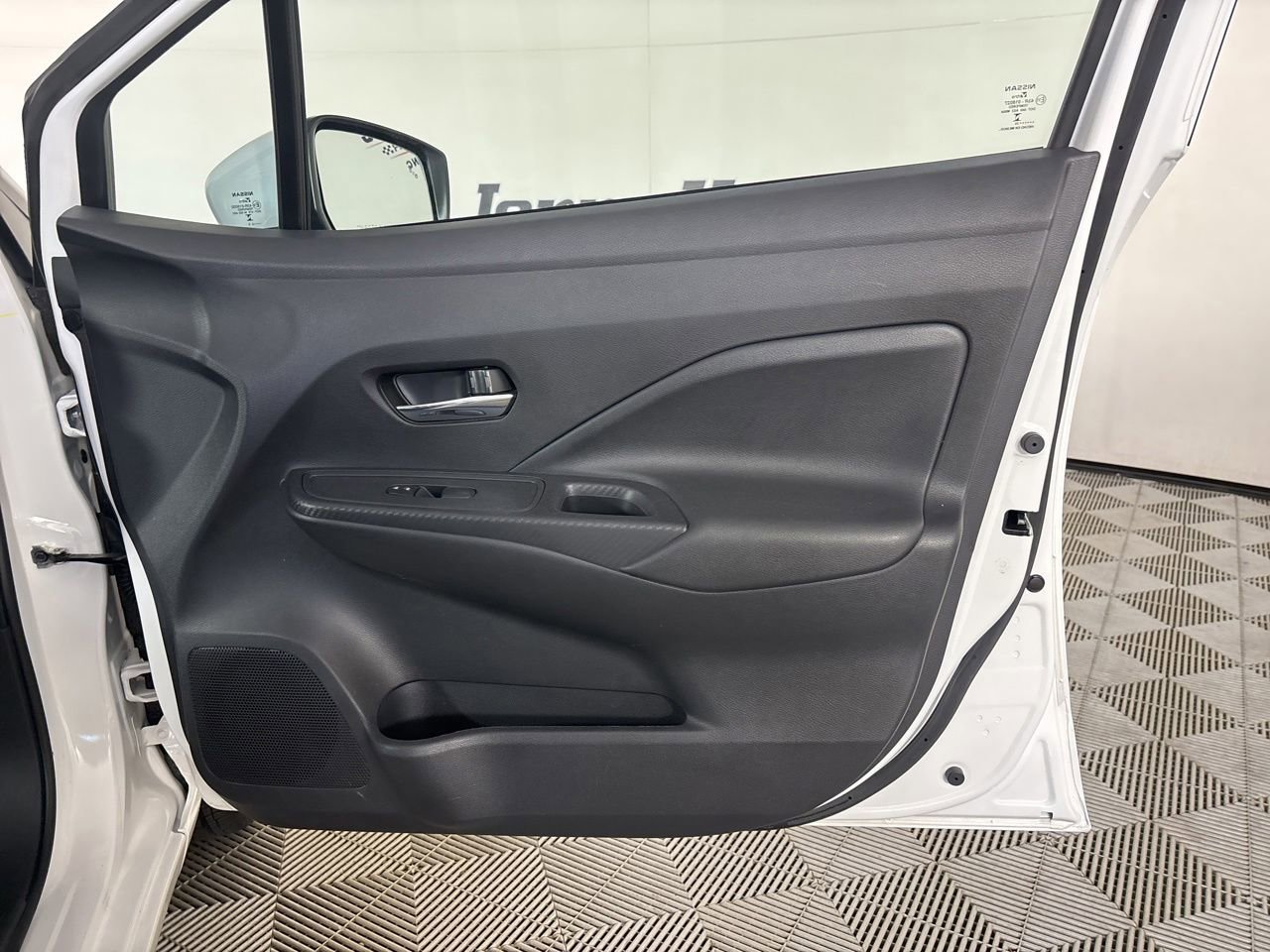 Used 2025 Nissan Versa SV FWD image 26