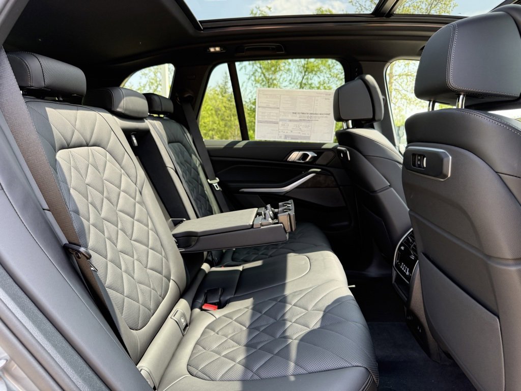 Used 2026 BMW X5 xDrive50e w/ Climate Comfort Package image 24