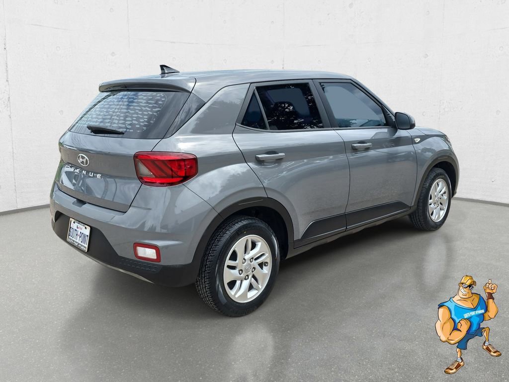 Used 2021 Hyundai Venue SE FWD image 5