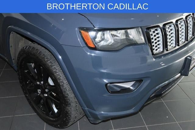 Used 2018 Jeep Grand Cherokee Altitude AWD/4WD image 12