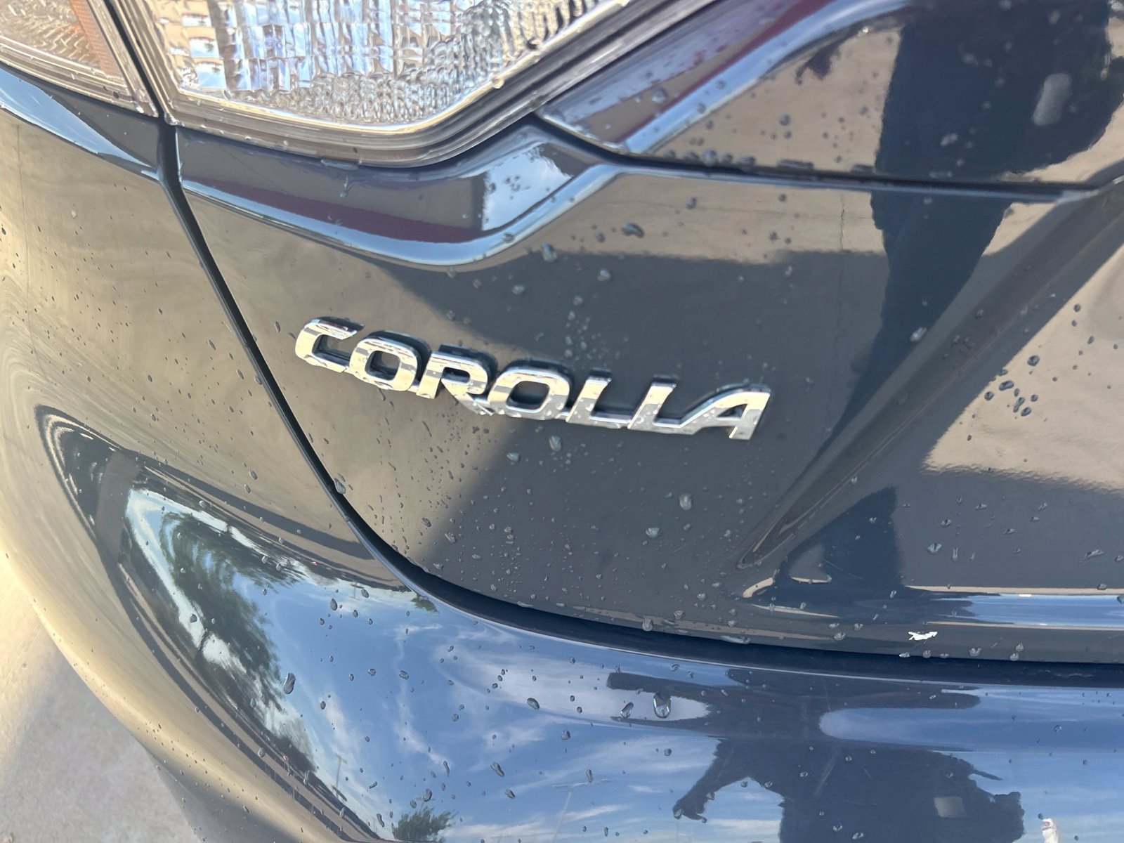 Used 2025 Toyota Corolla SE FWD image 12