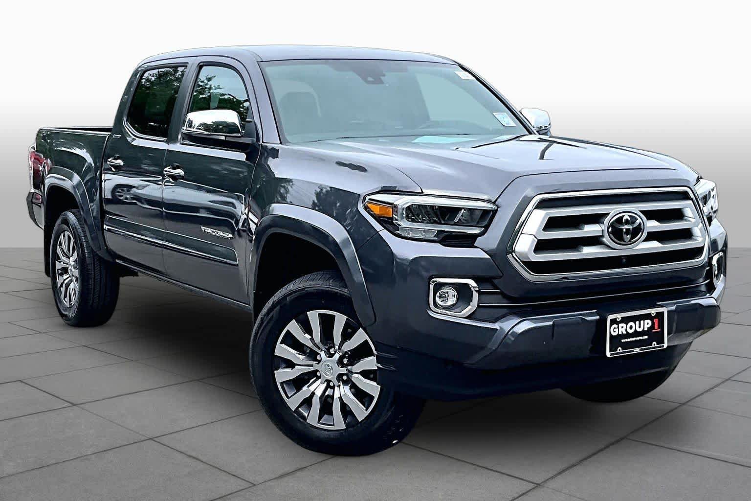 Used 2023 Toyota Tacoma Limited AWD/4WD image 3