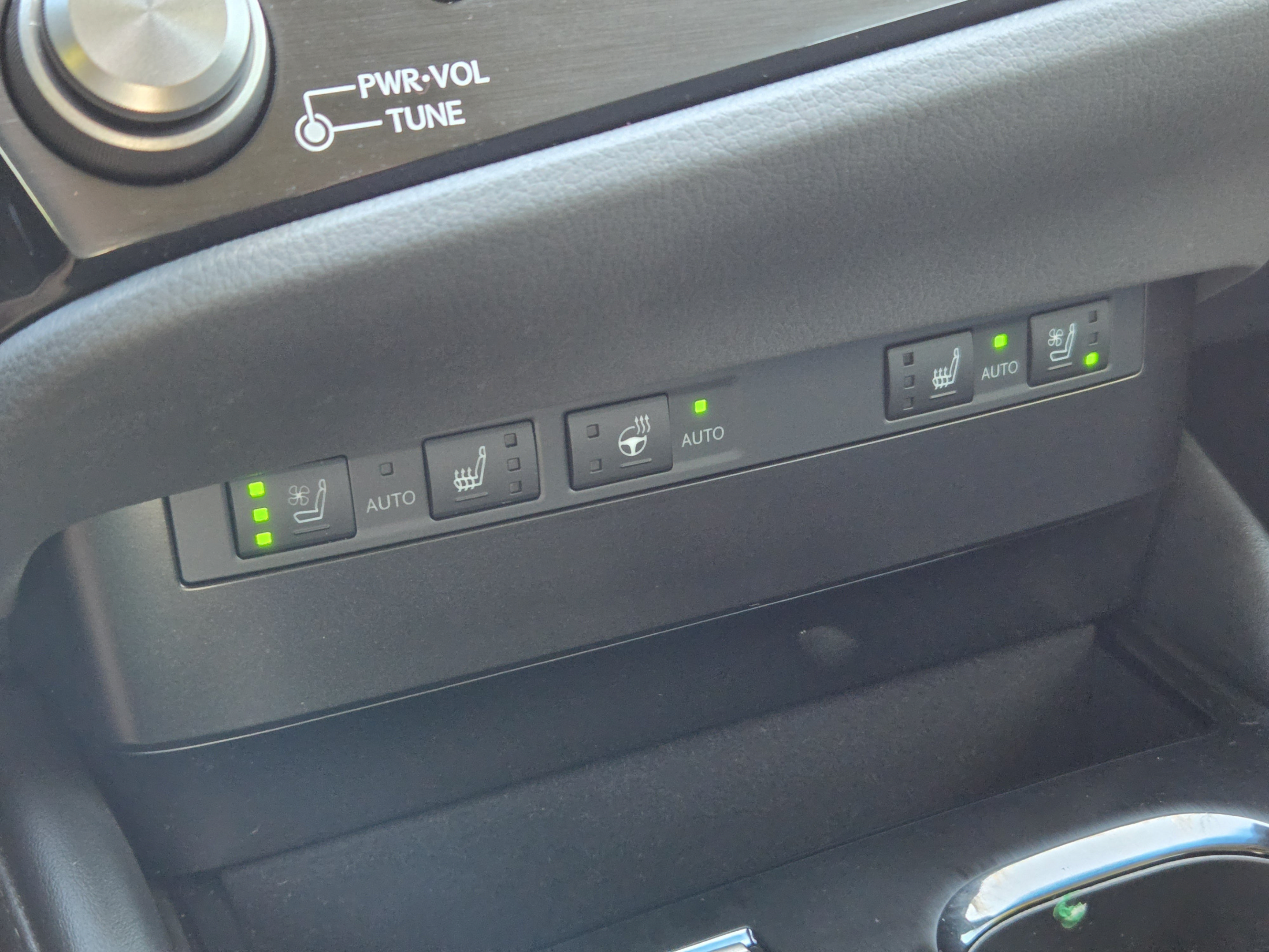 Certified 2024 Lexus ES 350 w/ Premium Package FWD image 14
