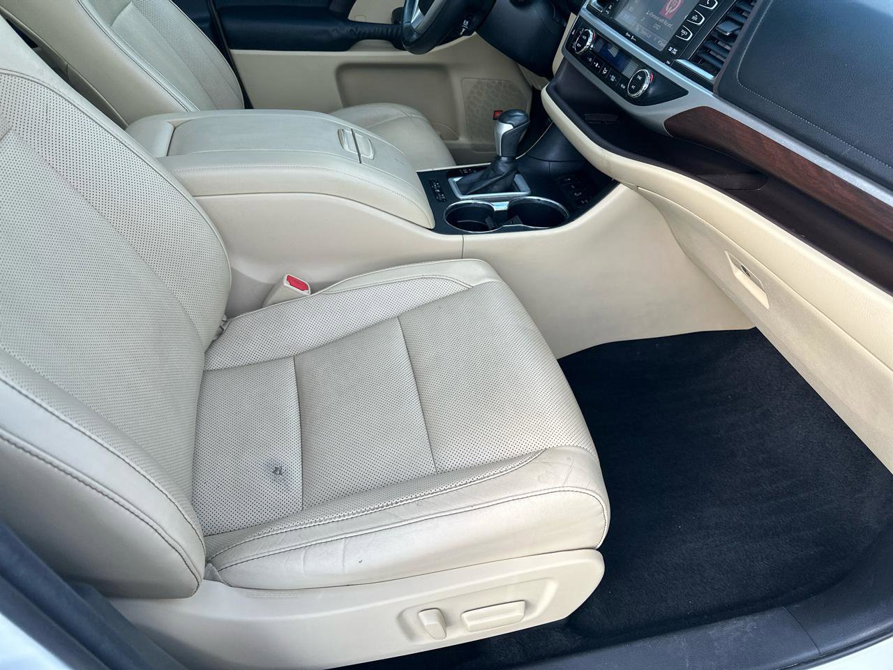 Used 2015 Toyota Highlander Limited Platinum AWD/4WD image 15