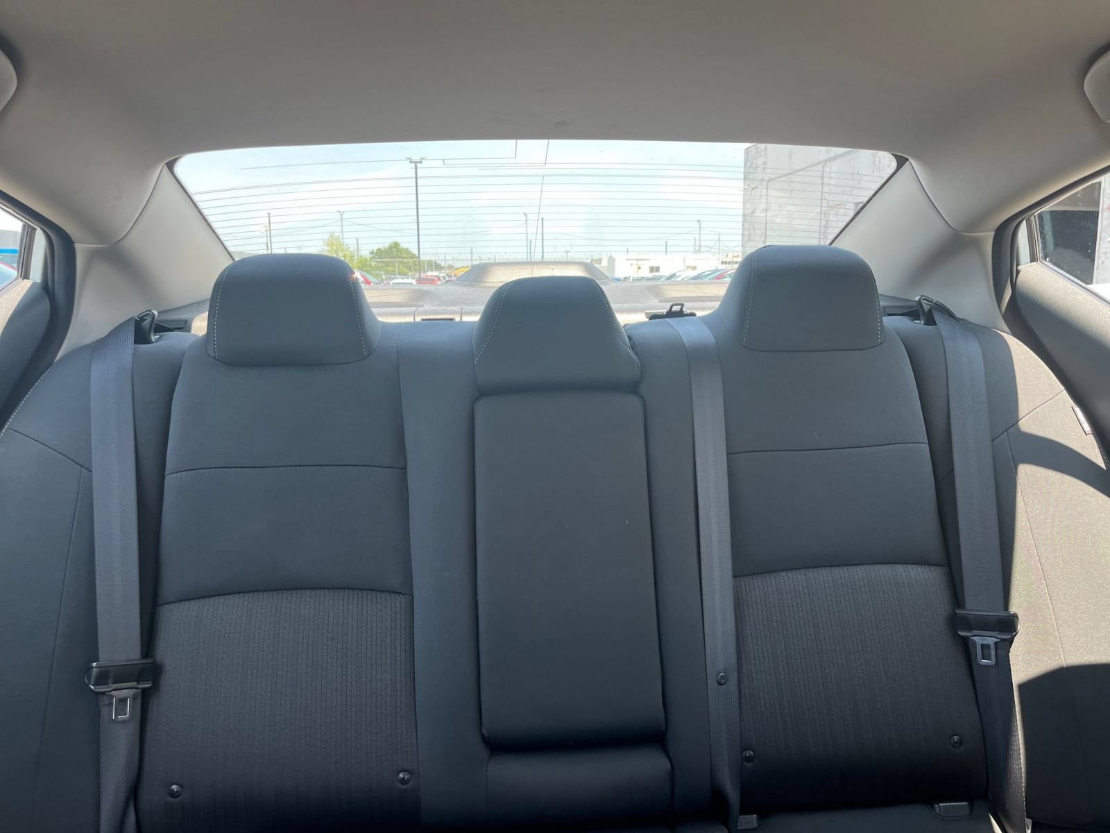 Used 2025 Nissan Altima 2.5 SV FWD image 38