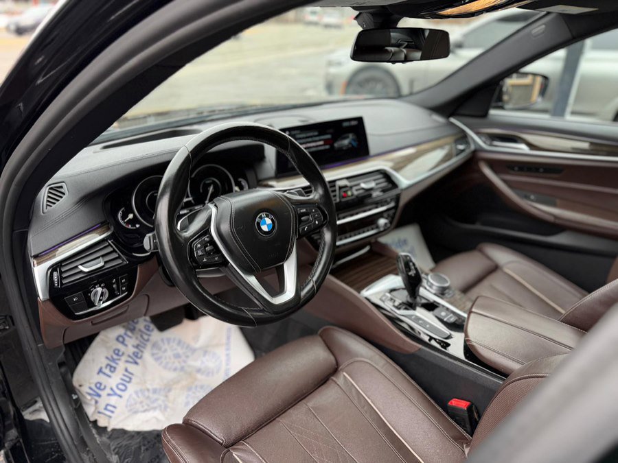 Used 2018 BMW 530e RWD image 16