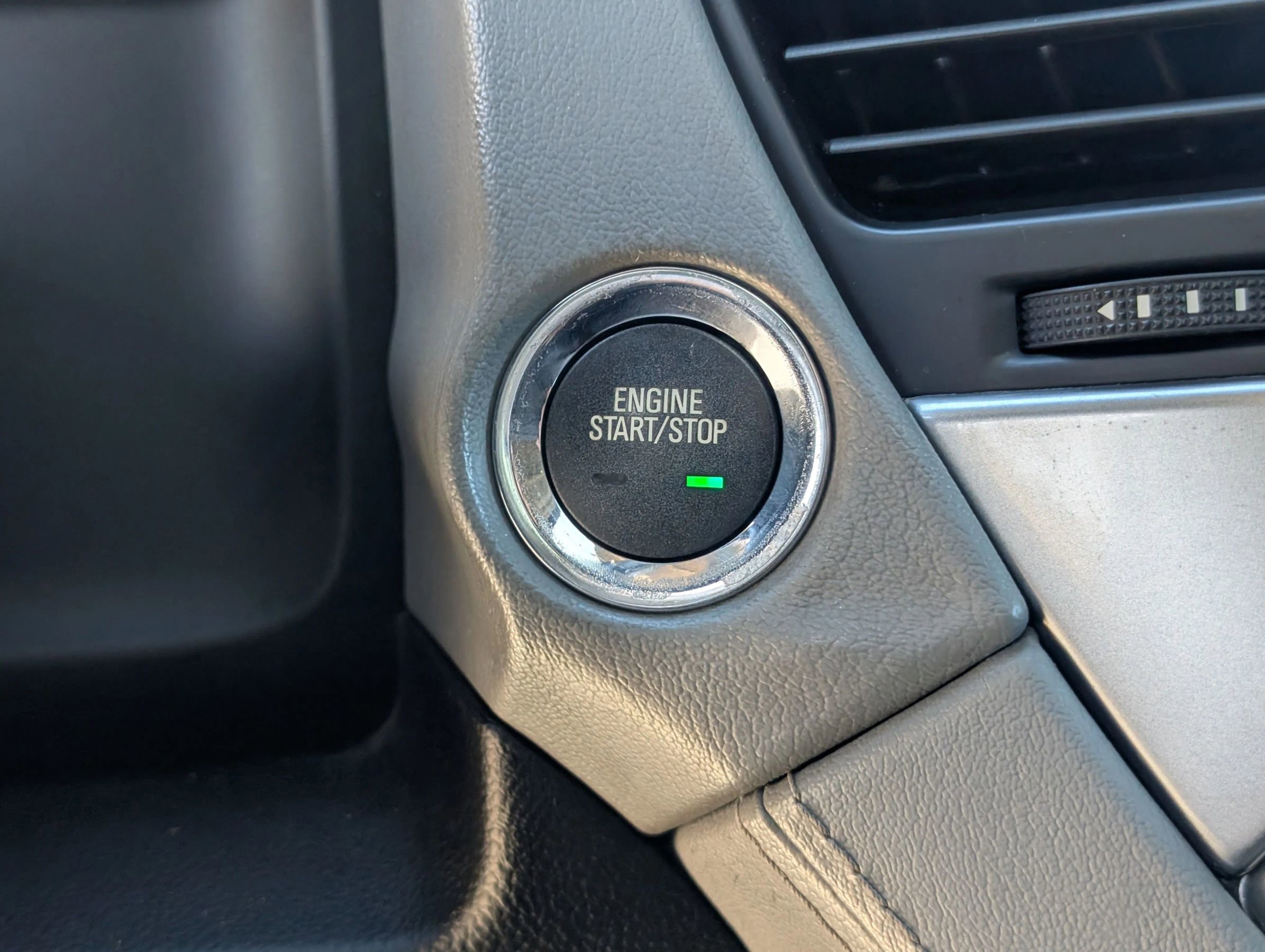 Used 2016 Chevrolet Suburban LT w/ Luxury Package AWD/4WD image 25