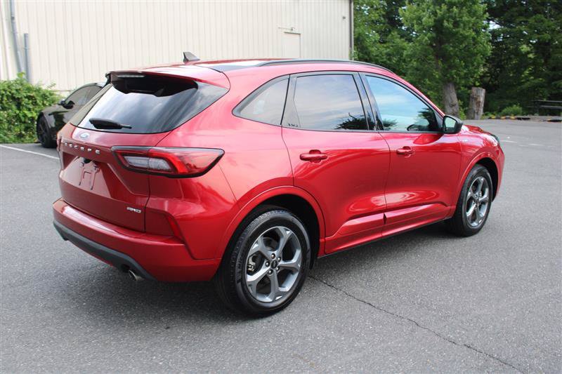 Used 2023 Ford Escape ST-Line AWD/4WD image 8