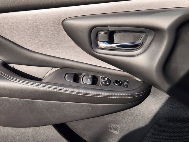 Used 2022 Nissan Murano SV image 25