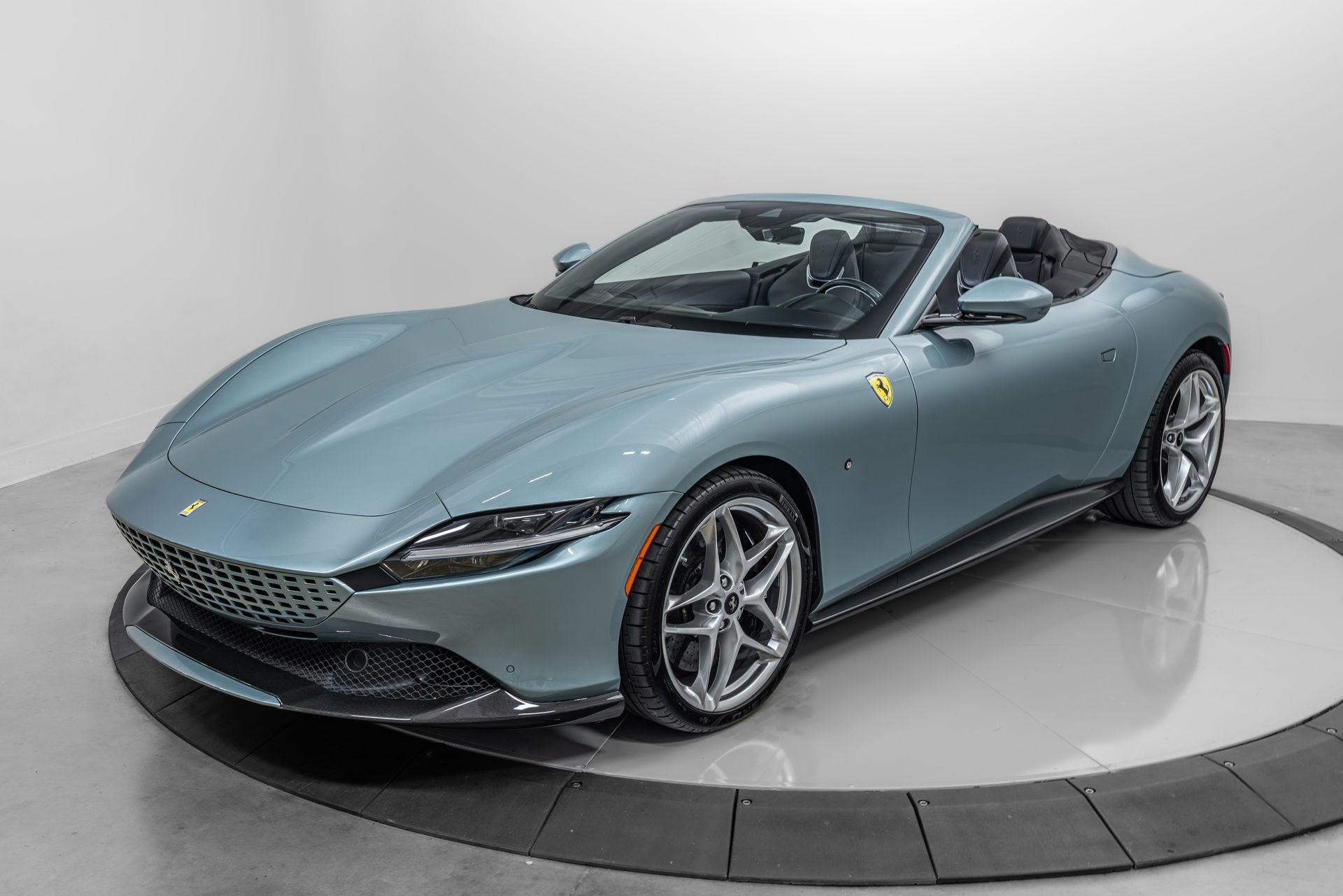 Certified 2024 Ferrari Roma Spider RWD image 12
