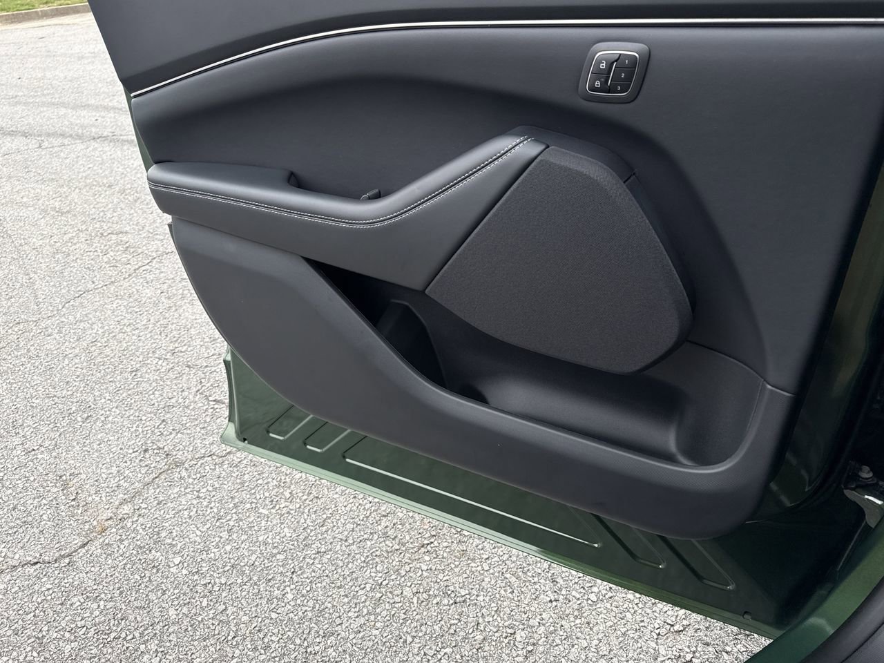 New 2026 Ford Mustang Mach-E Select RWD image 15