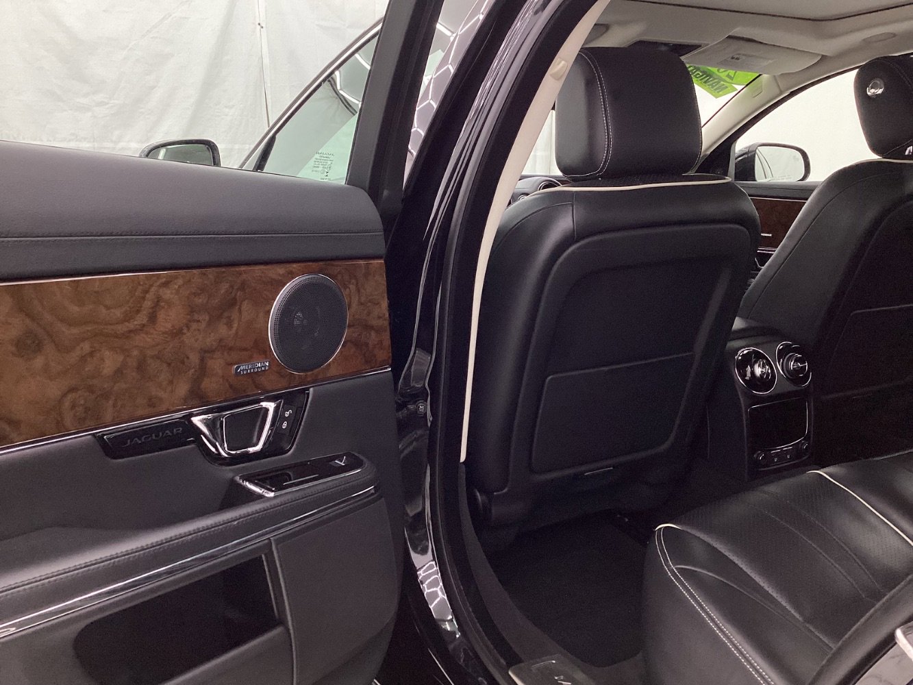 Used 2018 Jaguar XJ R-Sport image 26