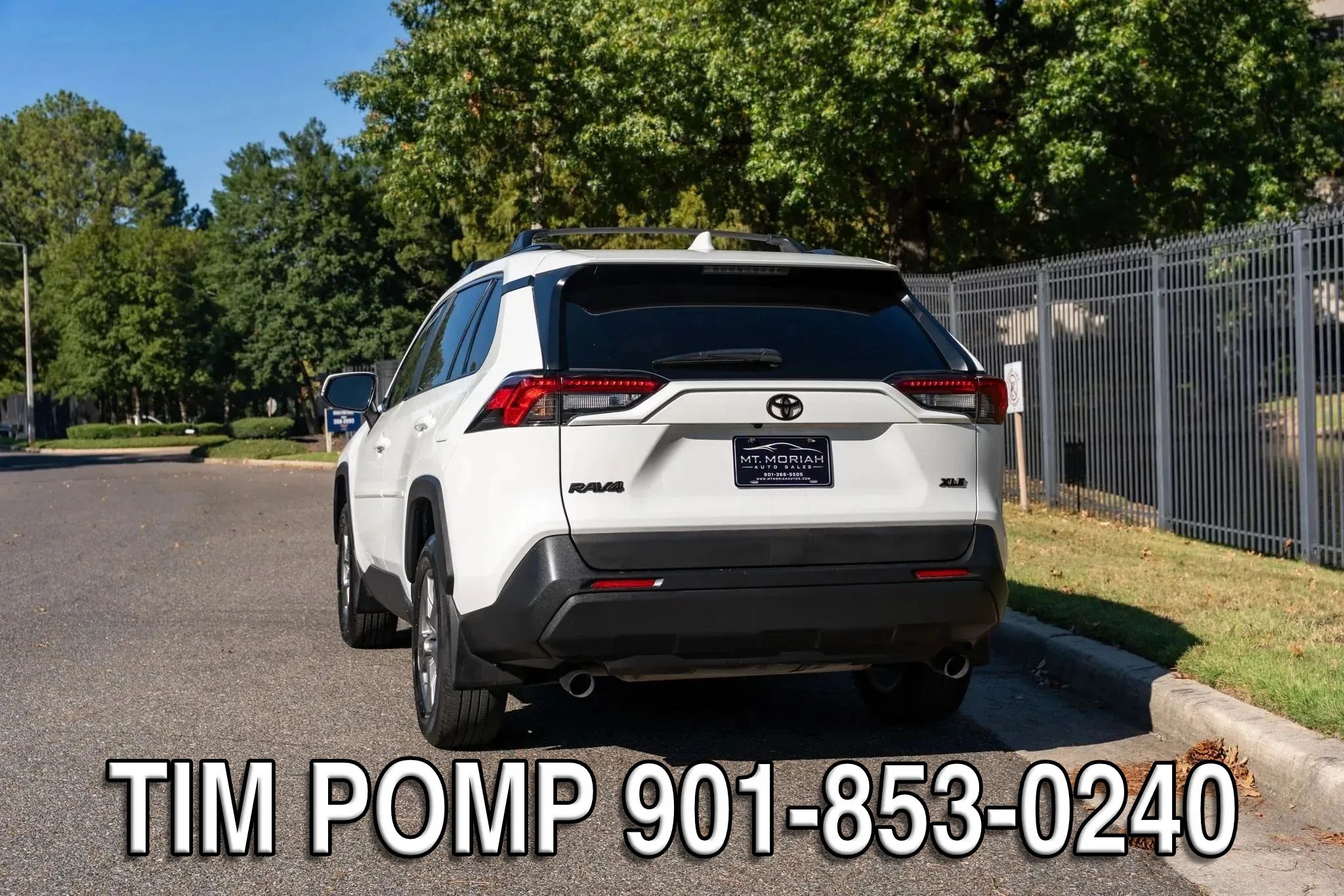Used 2025 Toyota RAV4 XLE w/ Convenience Package FWD image 8