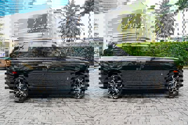 Used 2020 Rolls-Royce Cullinan Black Badge image 31