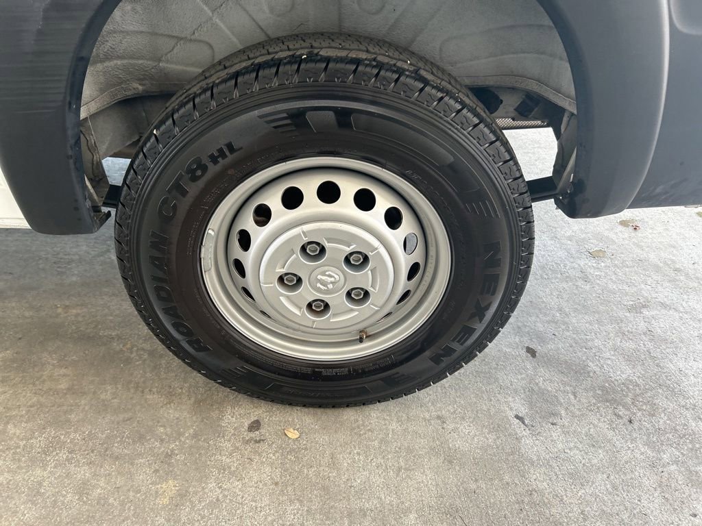 Used 2025 RAM ProMaster 2500 w/ Convenience Group FWD image 14