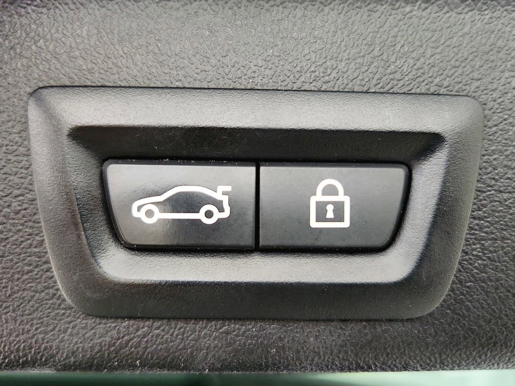 Used 2019 BMW X5 xDrive50i w/ M Sport Package AWD/4WD image 37
