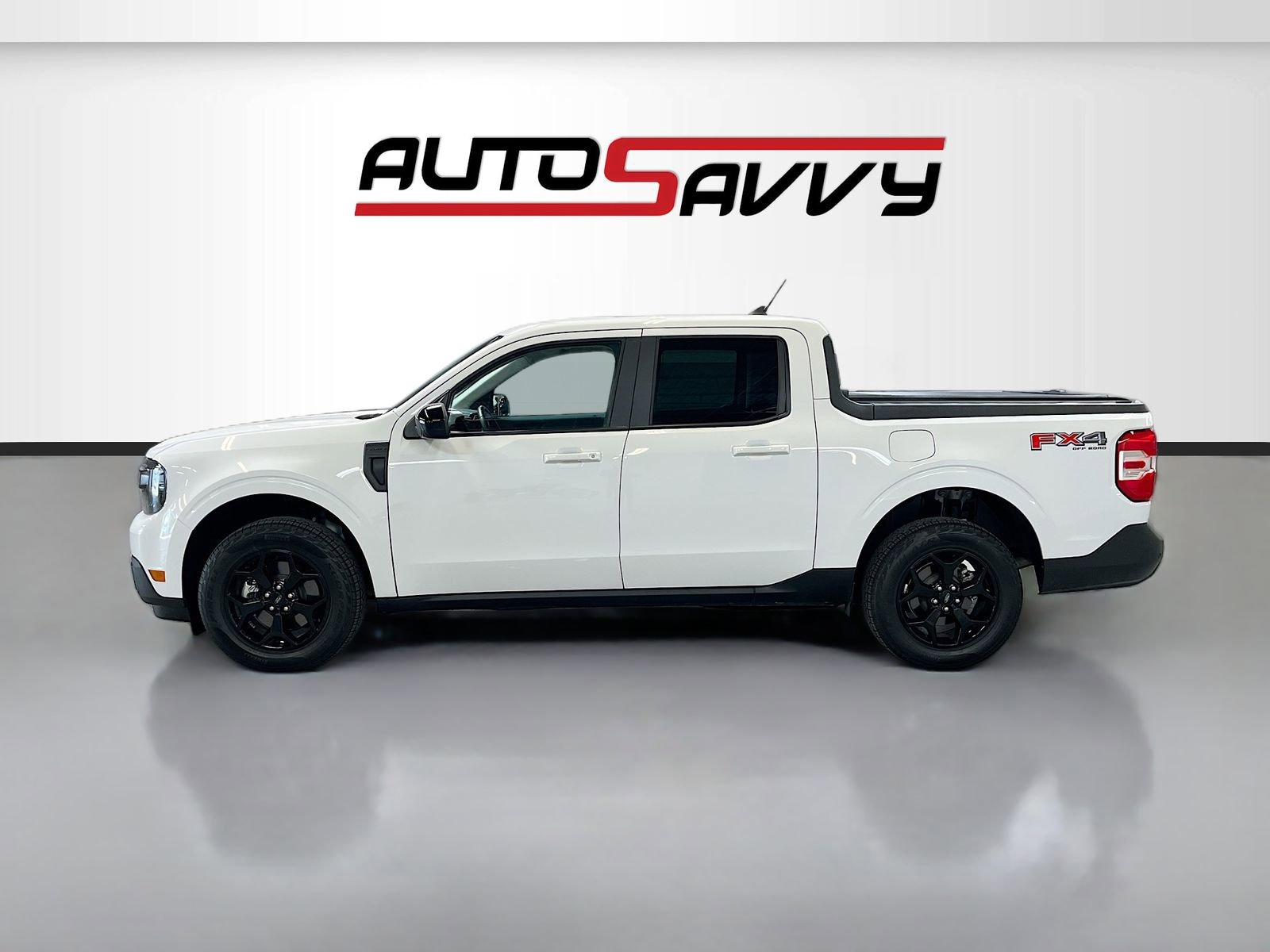 Used 2024 Ford Maverick Lariat w/ FX4 Off-Road Package AWD/4WD image 4