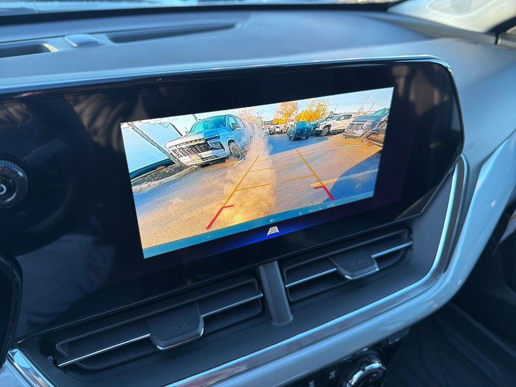 New 2026 Chevrolet Trax LT w/ Driver Confidence Package image 14