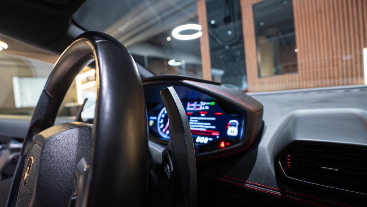 Used 2017 Lamborghini Huracan LP 580-2 RWD image 13