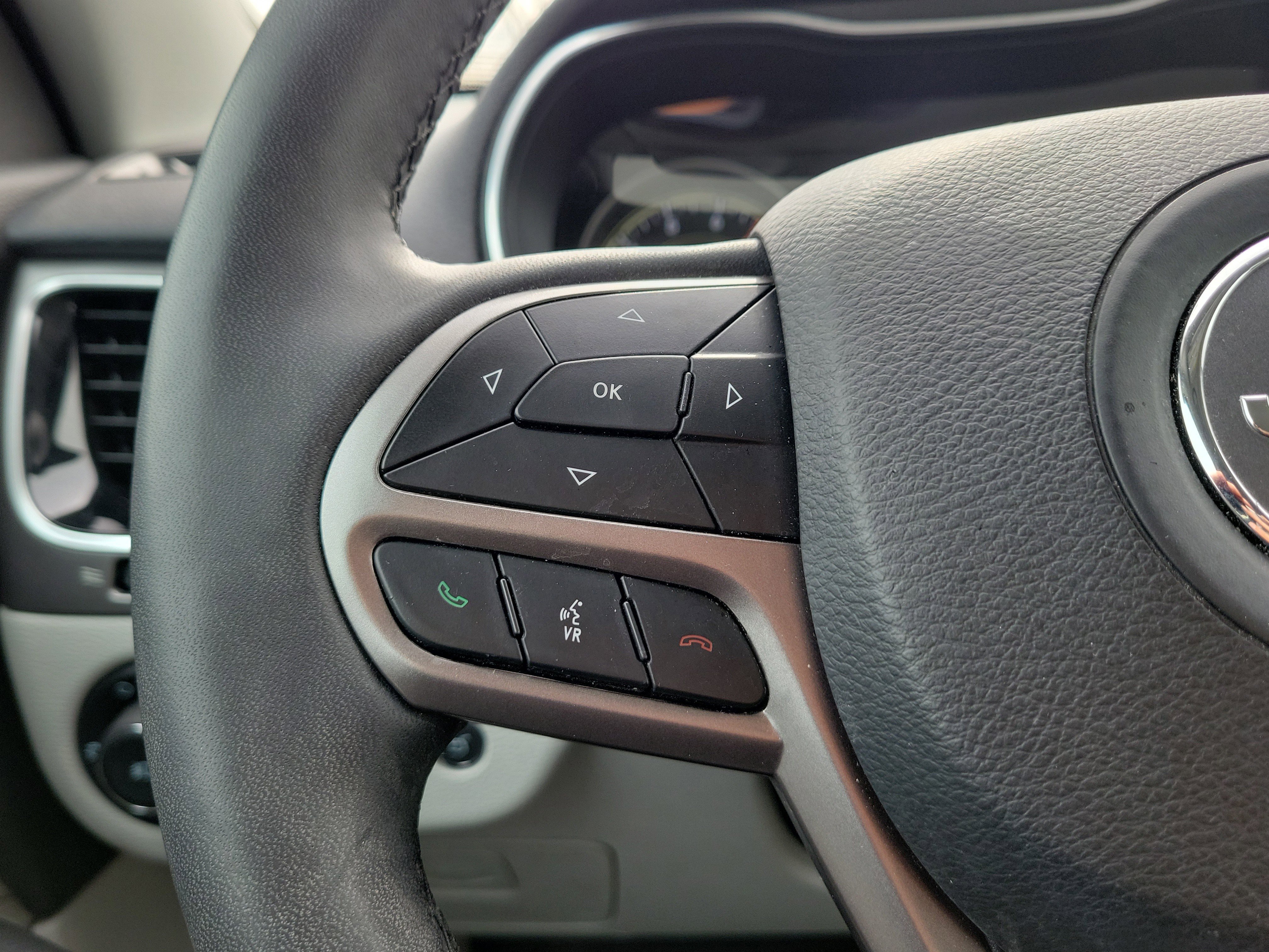 Used 2021 Jeep Cherokee Limited image 24