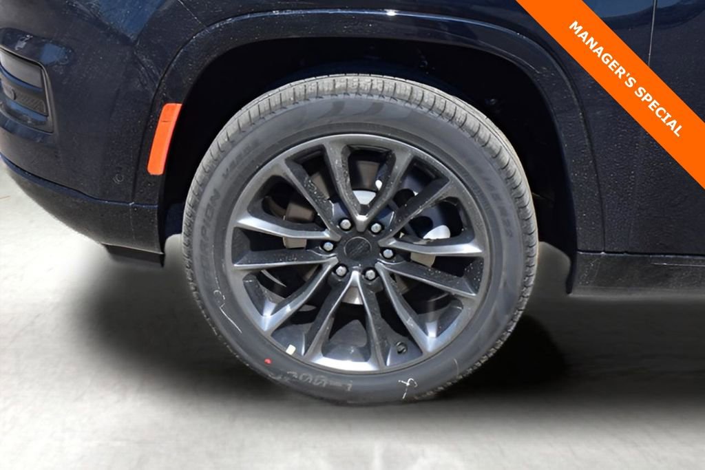 New 2025 Jeep Grand Wagoneer Series III w/ Quick Order Packagew 28T image 9