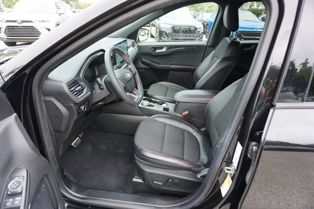 Certified 2023 Ford Escape ST-Line w/ Tech Pack #1 FWD image 25