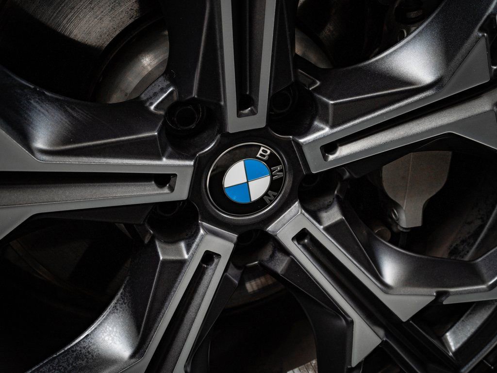 Certified 2025 BMW 330i xDrive Sedan image 8
