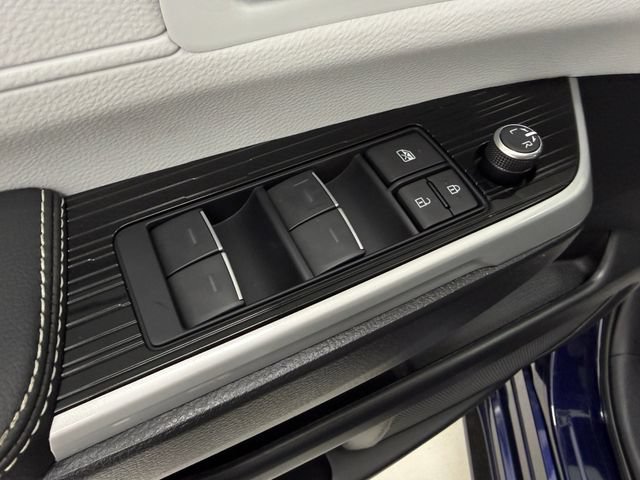 New 2026 Toyota Sienna XSE FWD image 29