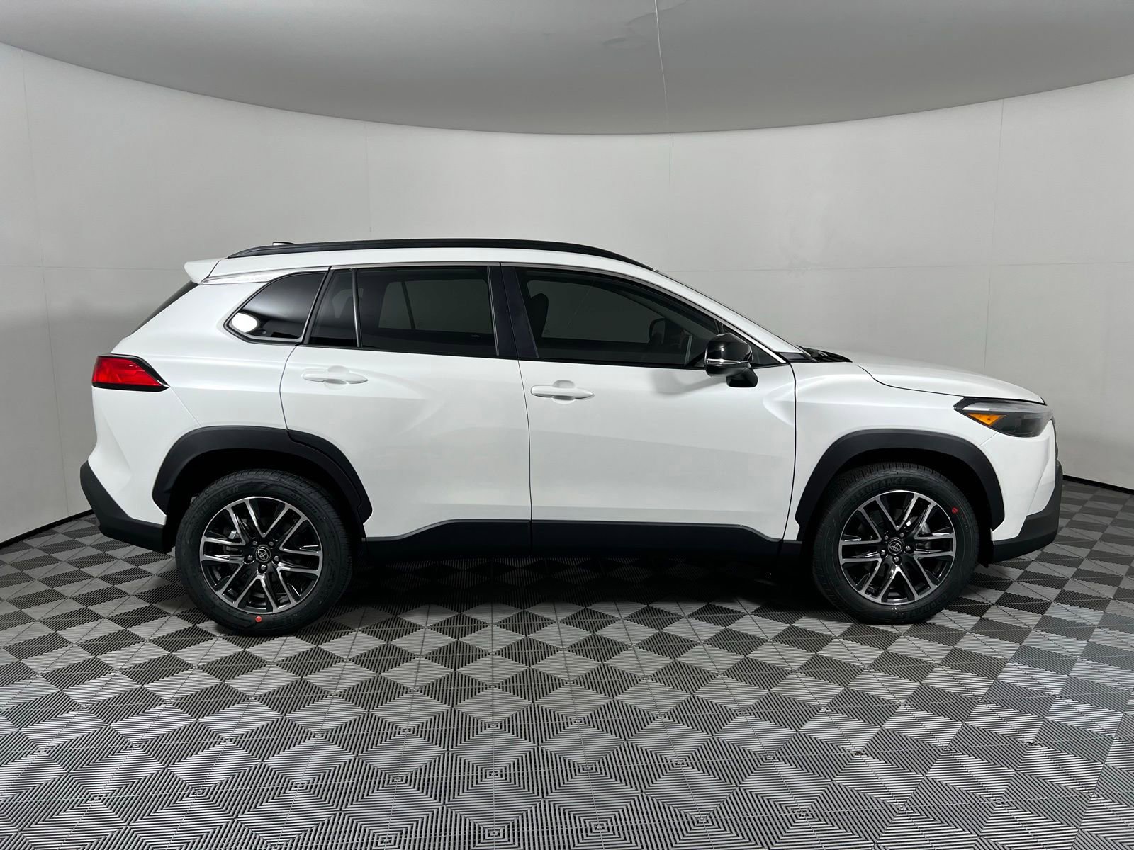 New 2026 Toyota Corolla Cross XLE AWD/4WD image 4