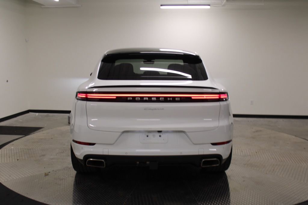 Certified 2026 Porsche Cayenne Coupe image 6