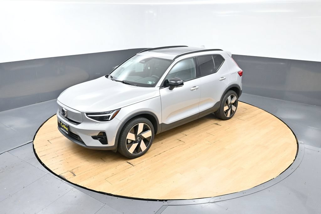 Used 2023 Volvo XC40 Recharge Ultimate w/ Protection Package Premier AWD/4WD image 4
