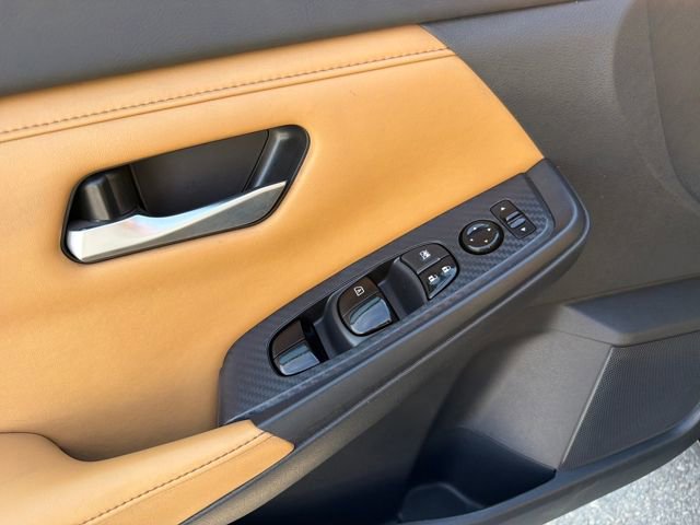 Used 2021 Nissan Sentra SV w/ SV Premium Package image 13