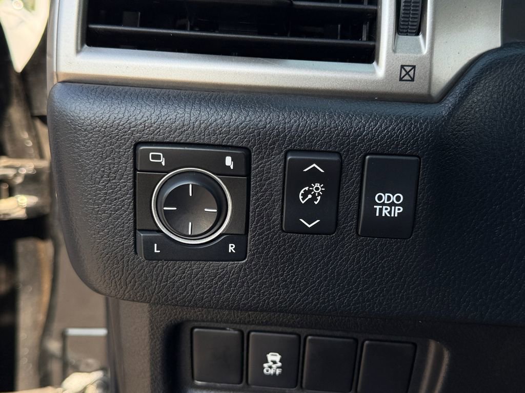 Used 2016 Lexus GX 460 w/ Navigation Package AWD/4WD image 31