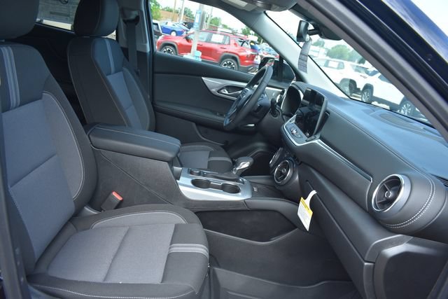New 2026 Chevrolet Blazer LT w/ Convenience Package AWD/4WD image 14
