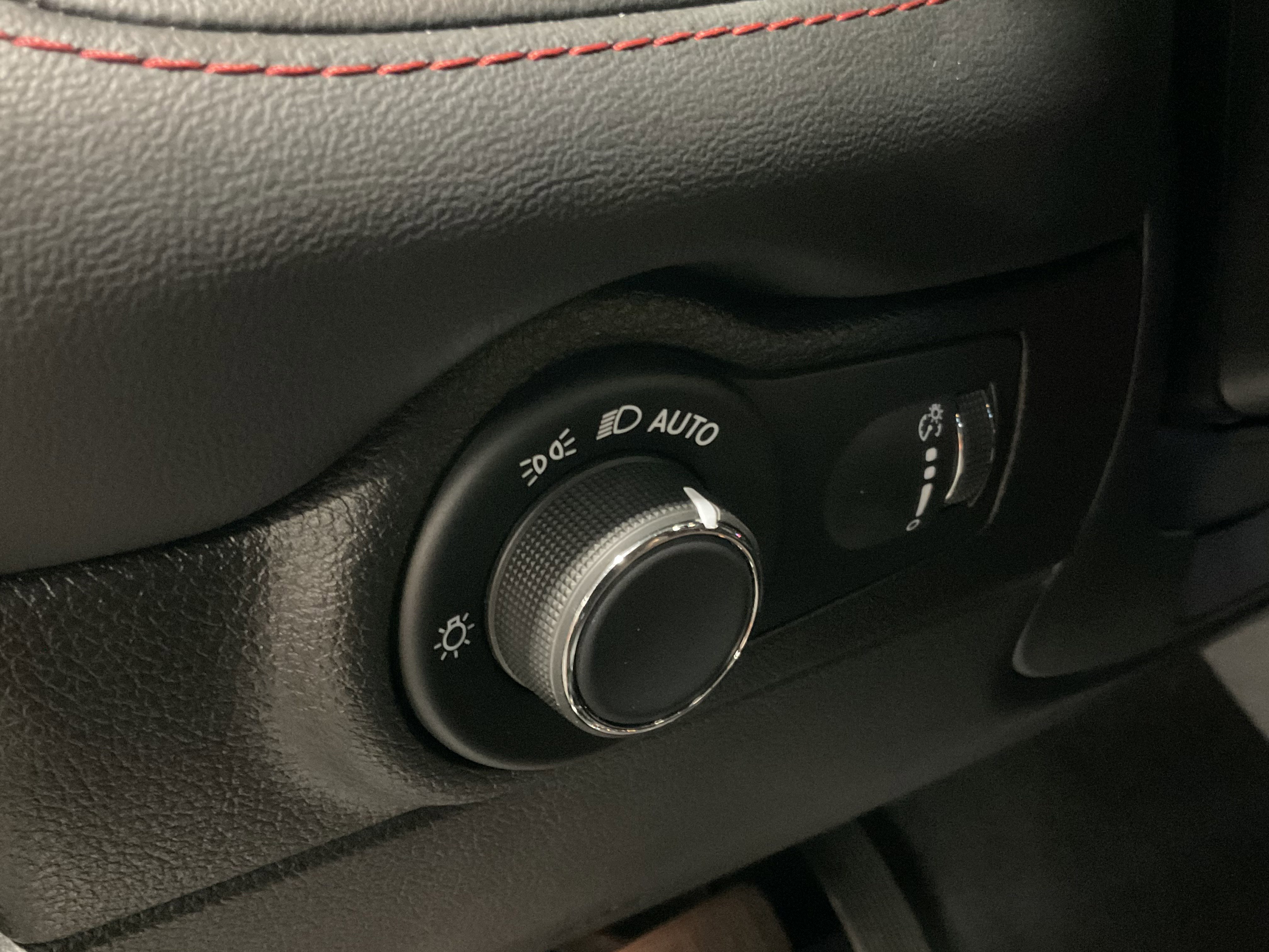 Used 2025 Dodge Durango R/T image 29