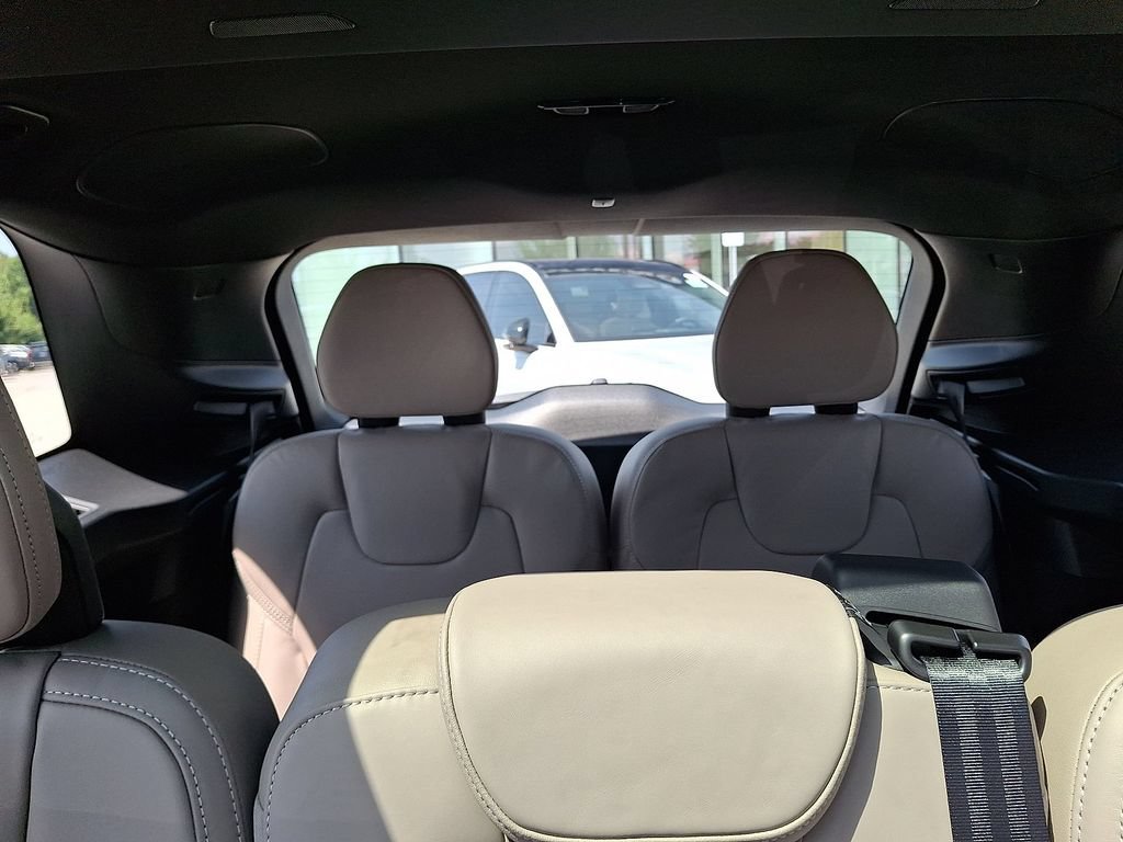 New 2026 Volvo XC90 B6 Ultra w/ Protection Package AWD/4WD image 13