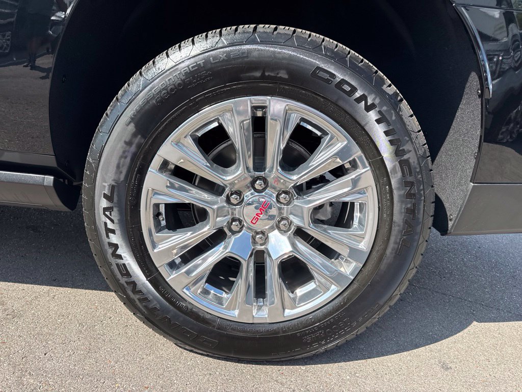 New 2026 GMC Yukon XL Denali w/ Sun & Power Step Package AWD/4WD image 36